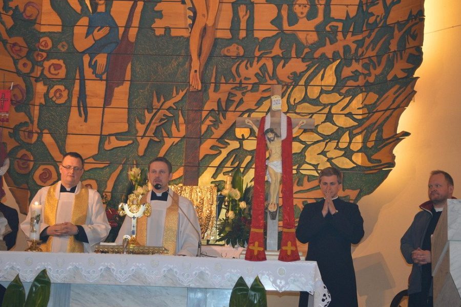 2014.04.30 - Dziękczynienie za kanonizację JP II, 2010, Strzyganiec, Kościół Podwyższenia Krzyża Świętego na Strzygańcu