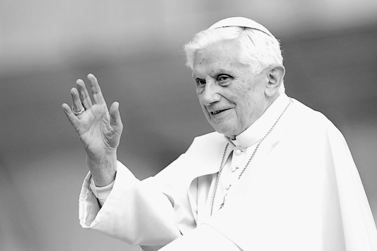 Komunikat Biskupa Tarnowskiego w związku ze śmiercią papieża seniora Benedykta XVI